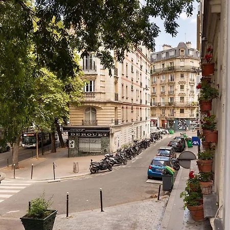 Capri - 2 A Montmartre